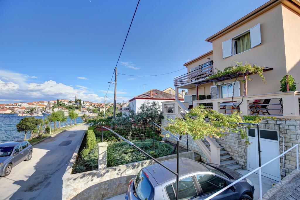 Apartmani Sara – fotografija 4