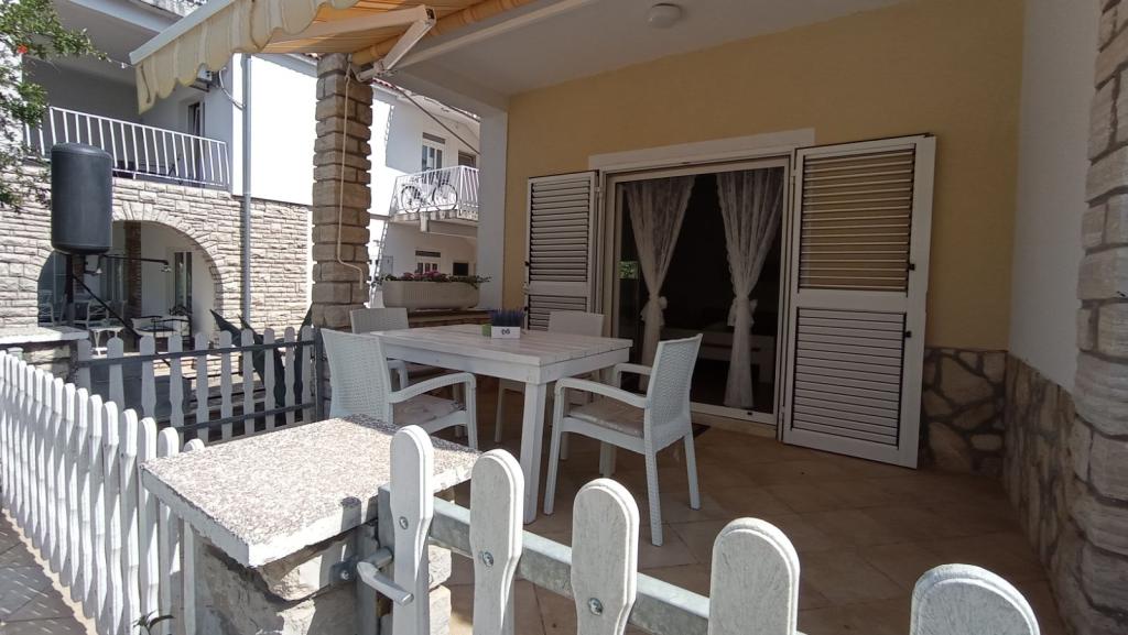 Apartmani Tiho – fotografija 6