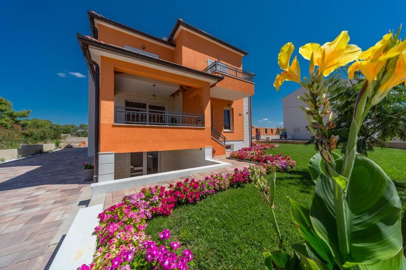 Apartmani Villa Suzana – fotografija 2