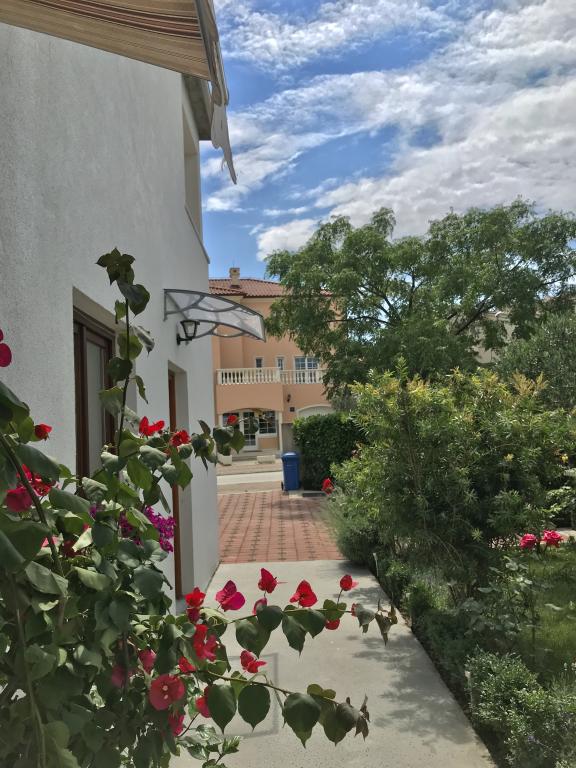 Apartmani Tina – fotografija 6