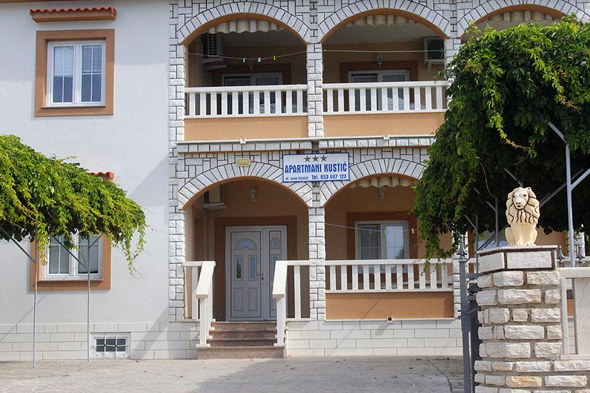 Apartmani Kustić – fotografija 4