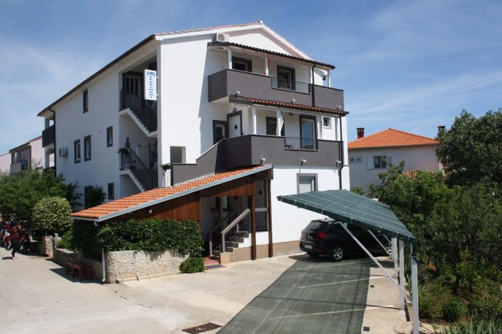 Apartmani Hajl – fotografija 1