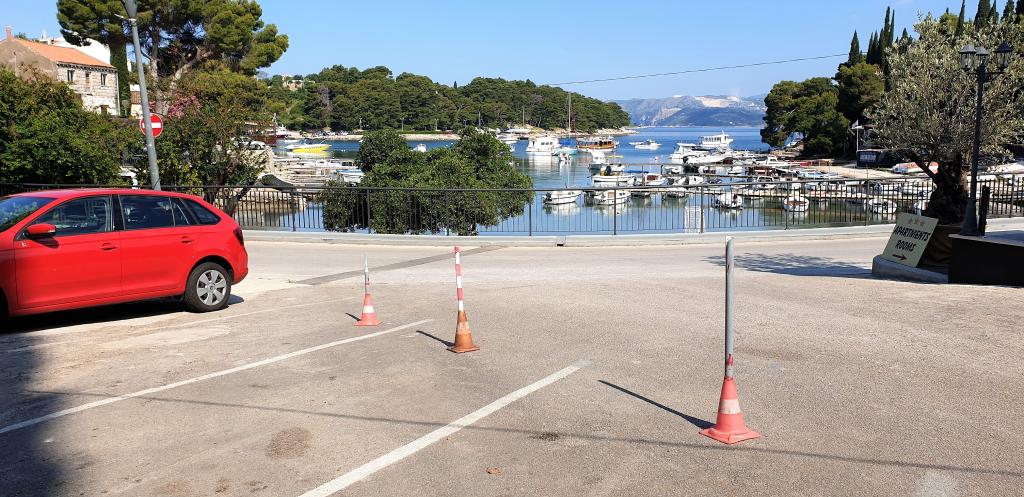 Apartmani Seafront Miljanic – fotografija 4