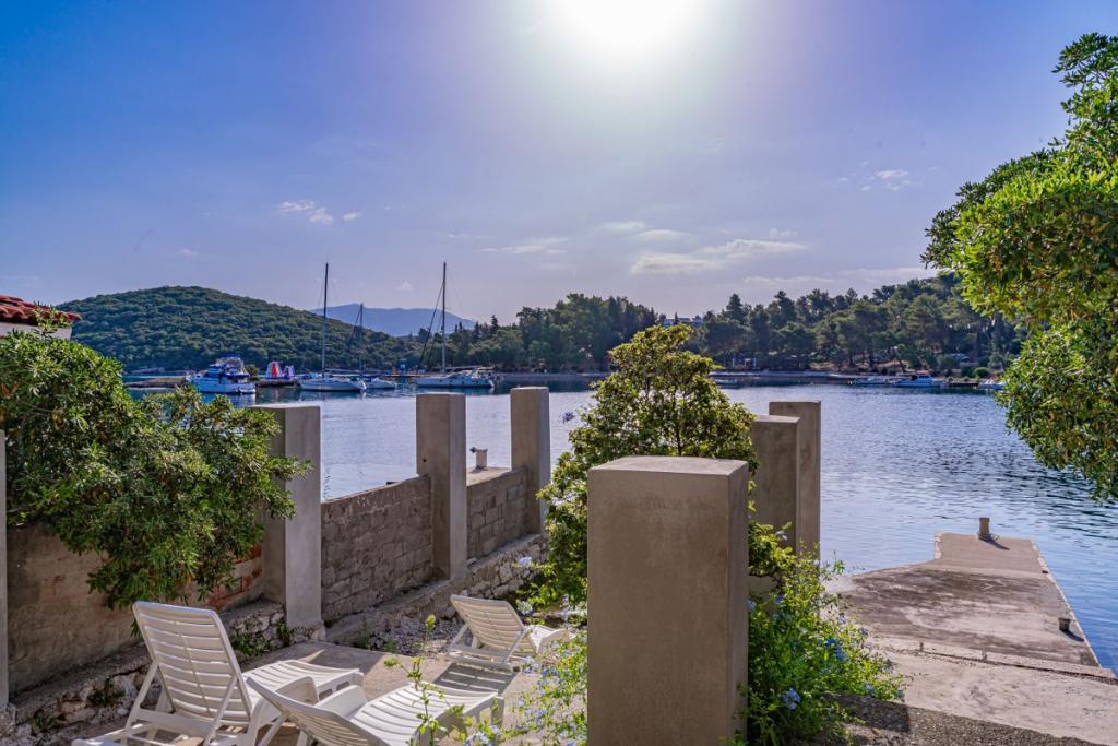 Apartmani Citrine & Safirus – fotografija 2