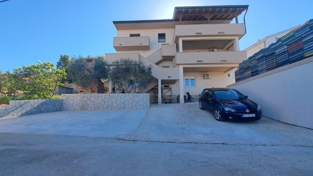 Apartmani Nina – fotografija 3