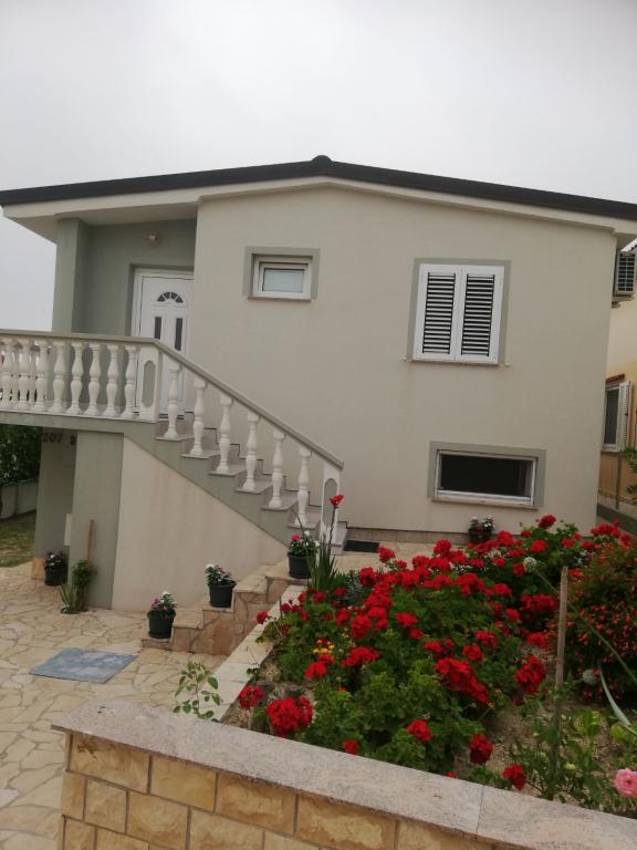 Apartmani Dora – fotografija 4