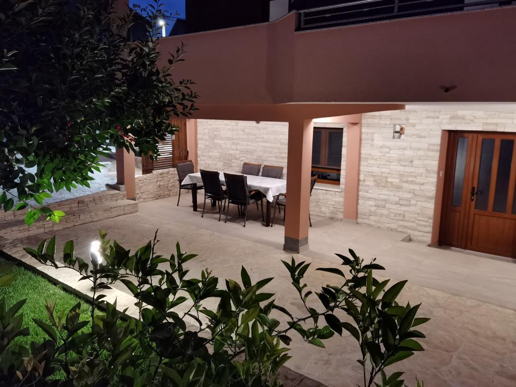 Apartmani Bura – fotografija 3