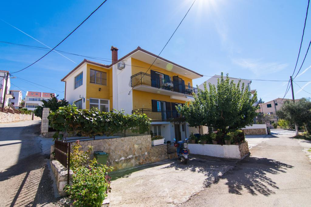 Apartmani House Tica – fotografija 1