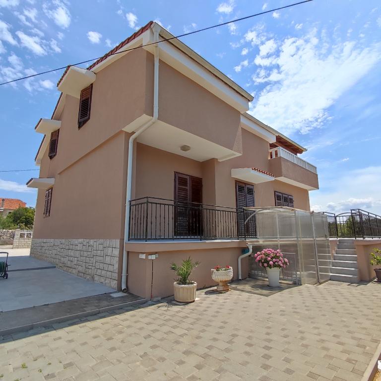 Apartmani Rossini – fotografija 2