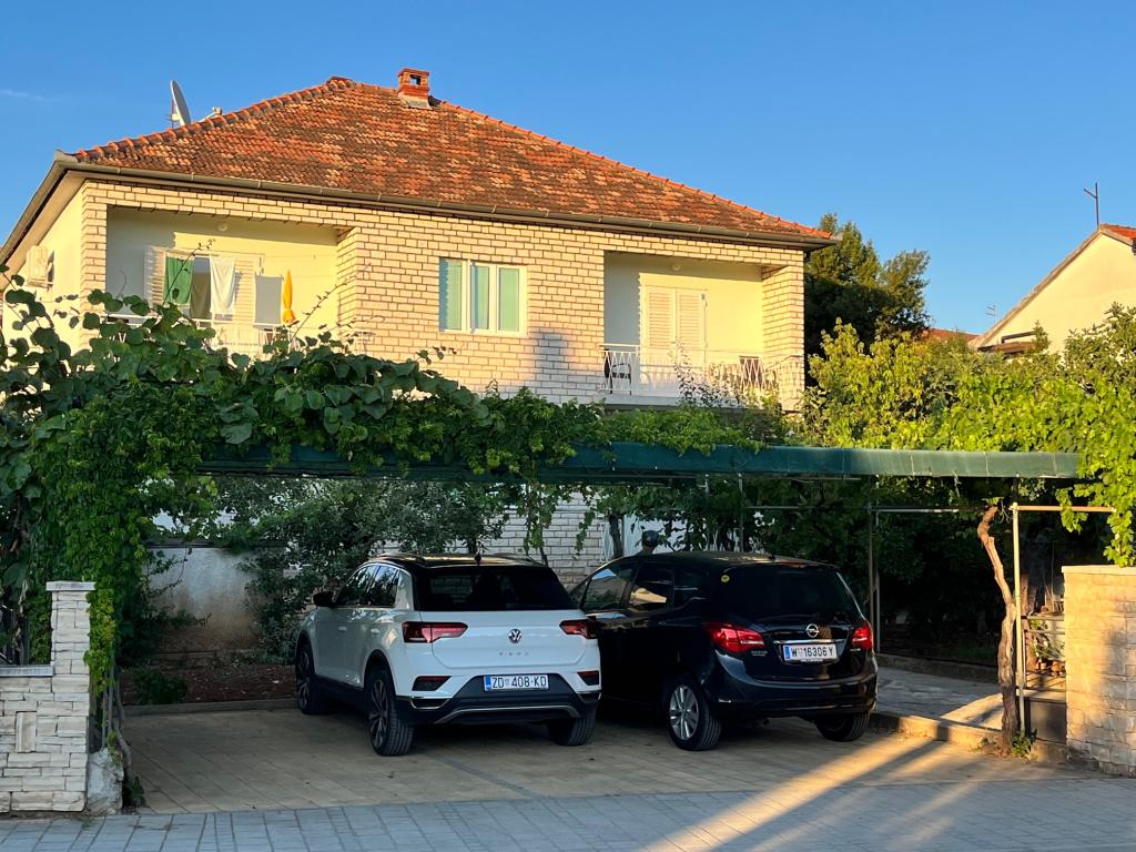 Apartmani Kristina – fotografija 2