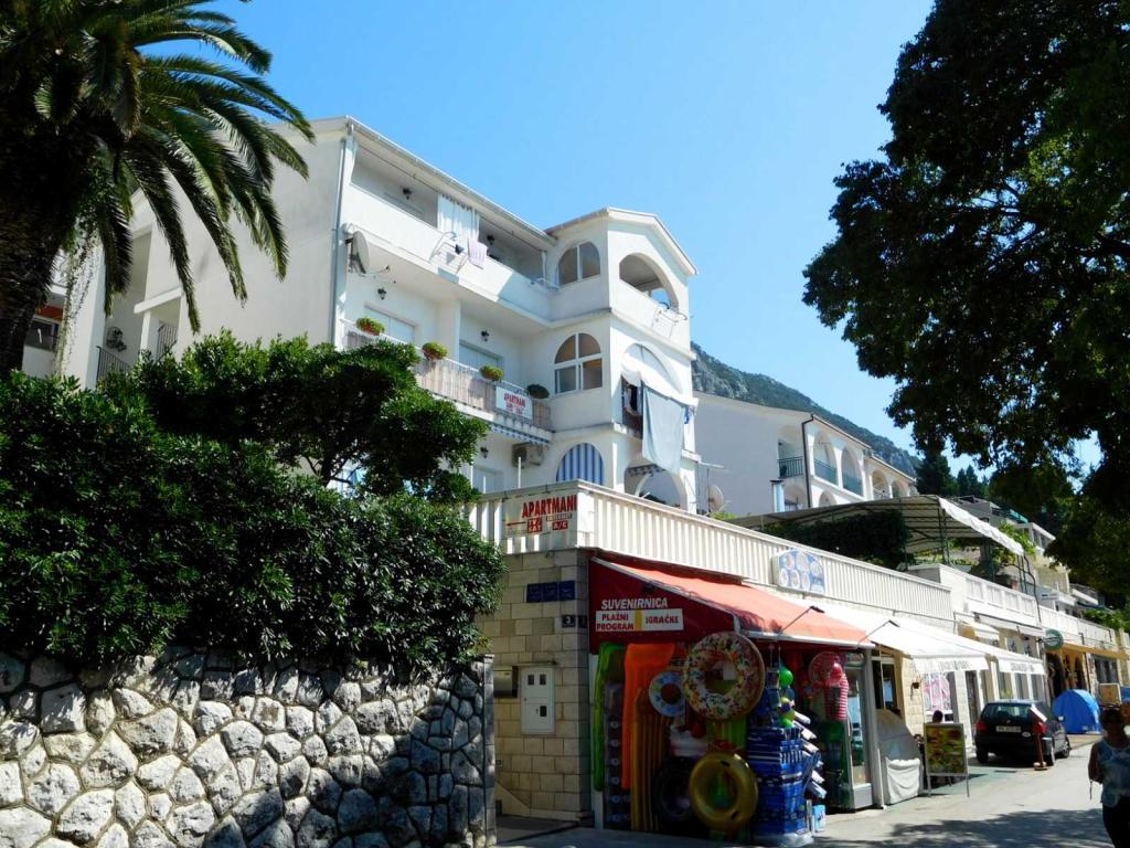 Apartmani Zlatko – fotografija 1