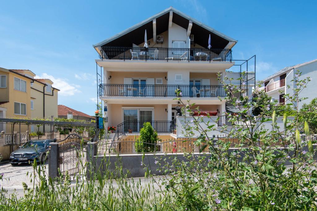 Apartmani Villa Ljuba – fotografija 4