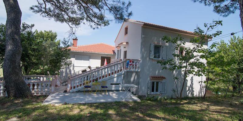 Apartmani Elvira – fotografija 1