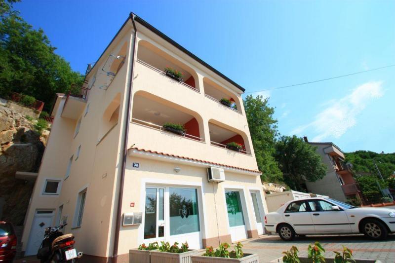 Apartmani Laura – fotografija 2