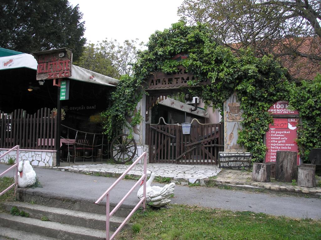Sobe Guesthouse Zeko Aljmaš – fotografija 1