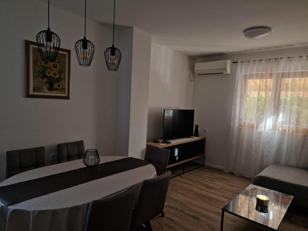 Apartmani Dino – fotografija 2