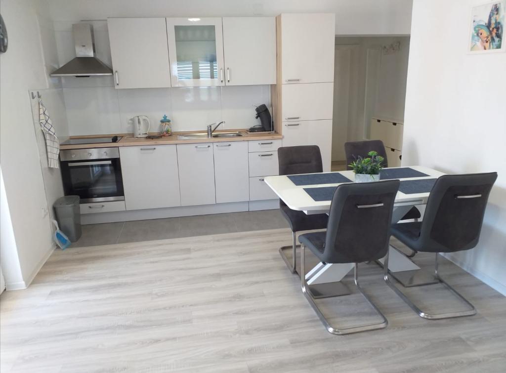 Apartman Brzović – fotografija 3