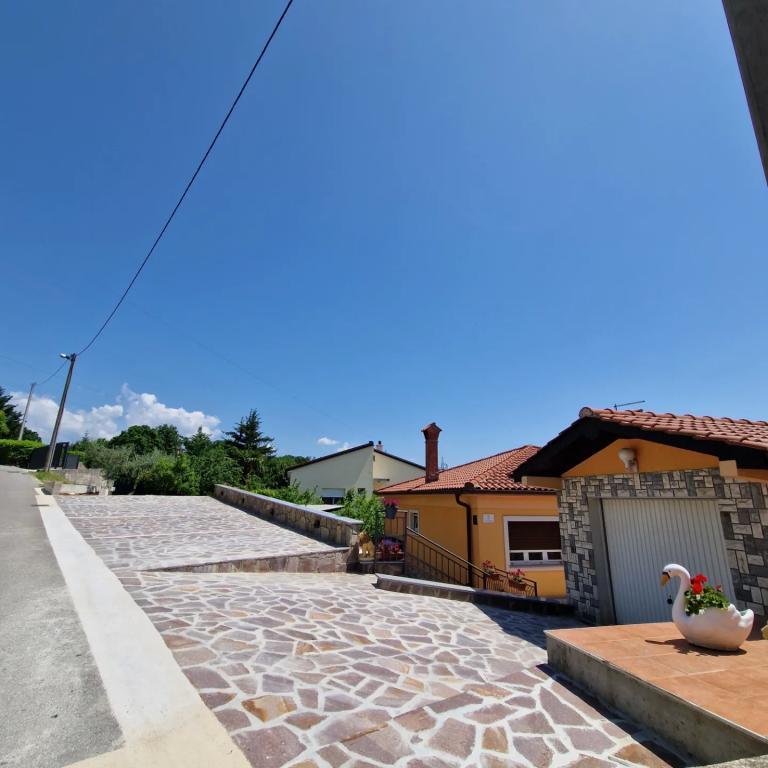 Apartman Guesthouse Tina – fotografija 3