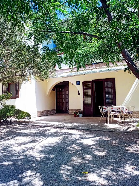 Apartmani Henjak – fotografija 2