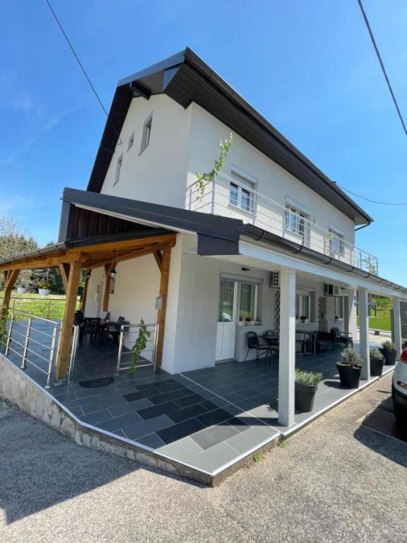 Apartmani Guest House Mylan – fotografija 2