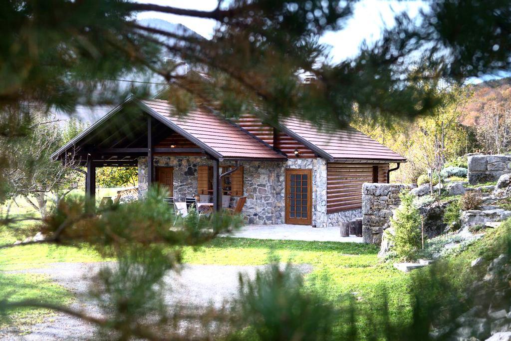 Kuća za odmor pod Lipovcem – fotografija 1