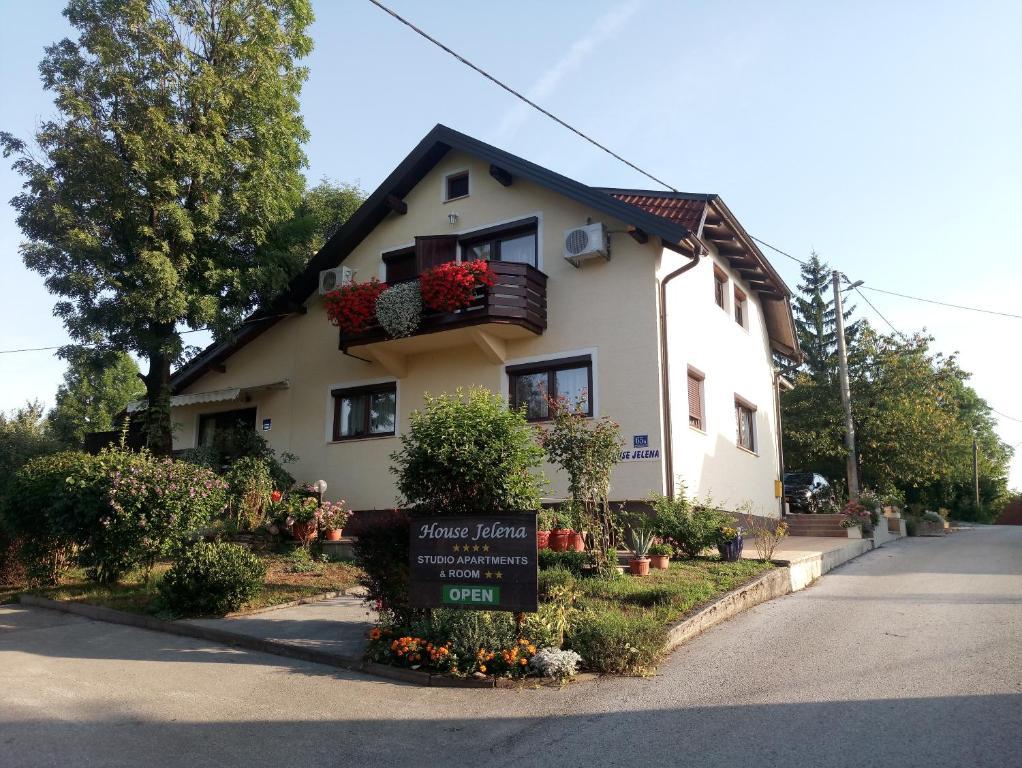 Apartmani Jelena – fotografija 3