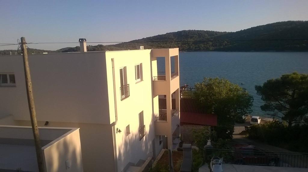 Apartmani Obratov – fotografija 2