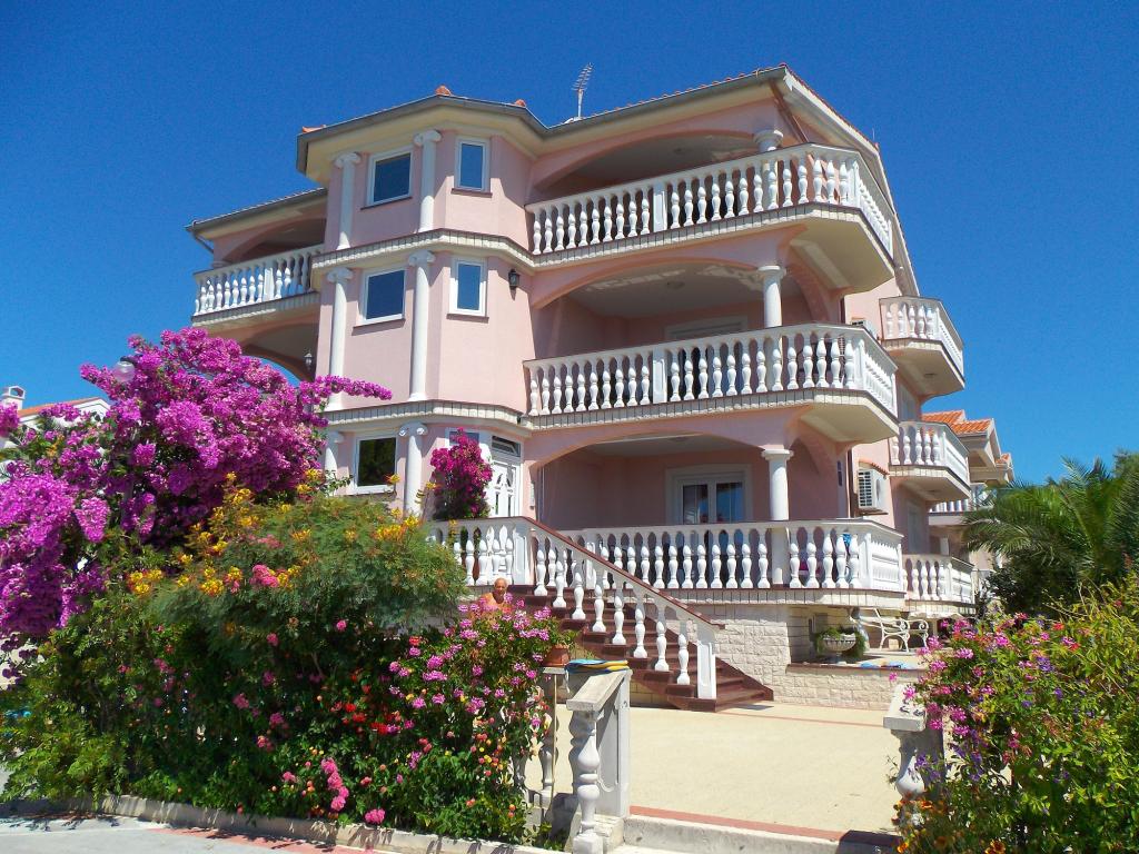 Apartmani Žuglić – fotografija 1