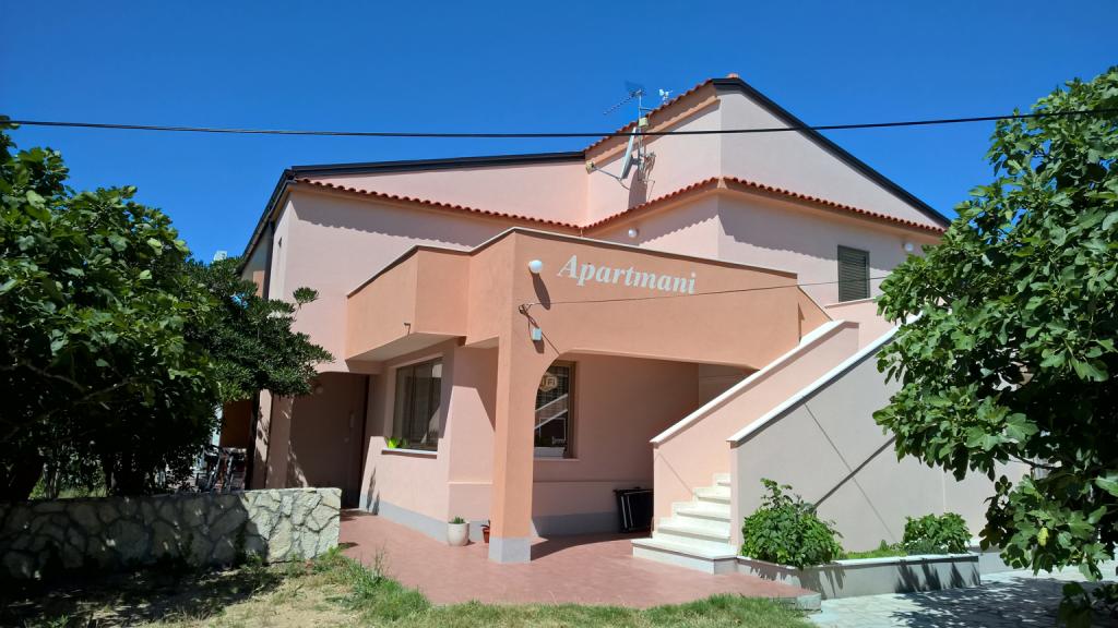 Apartmani Divertimento – fotografija 1