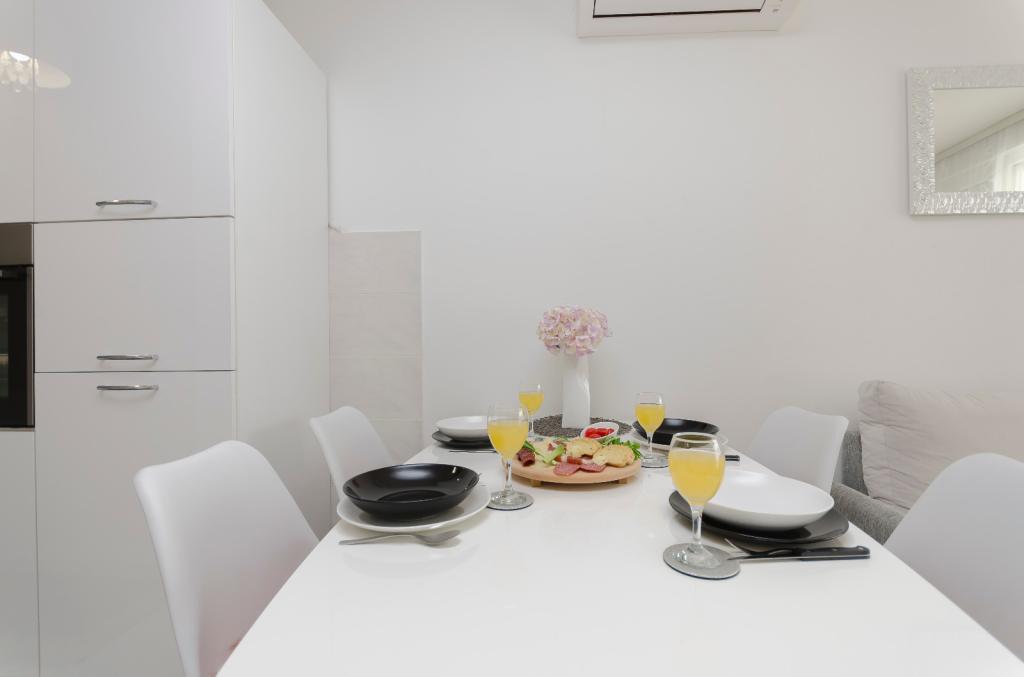 Apartman LI – fotografija 3