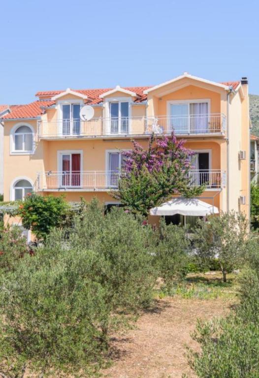 Apartmani Grgić – fotografija 1