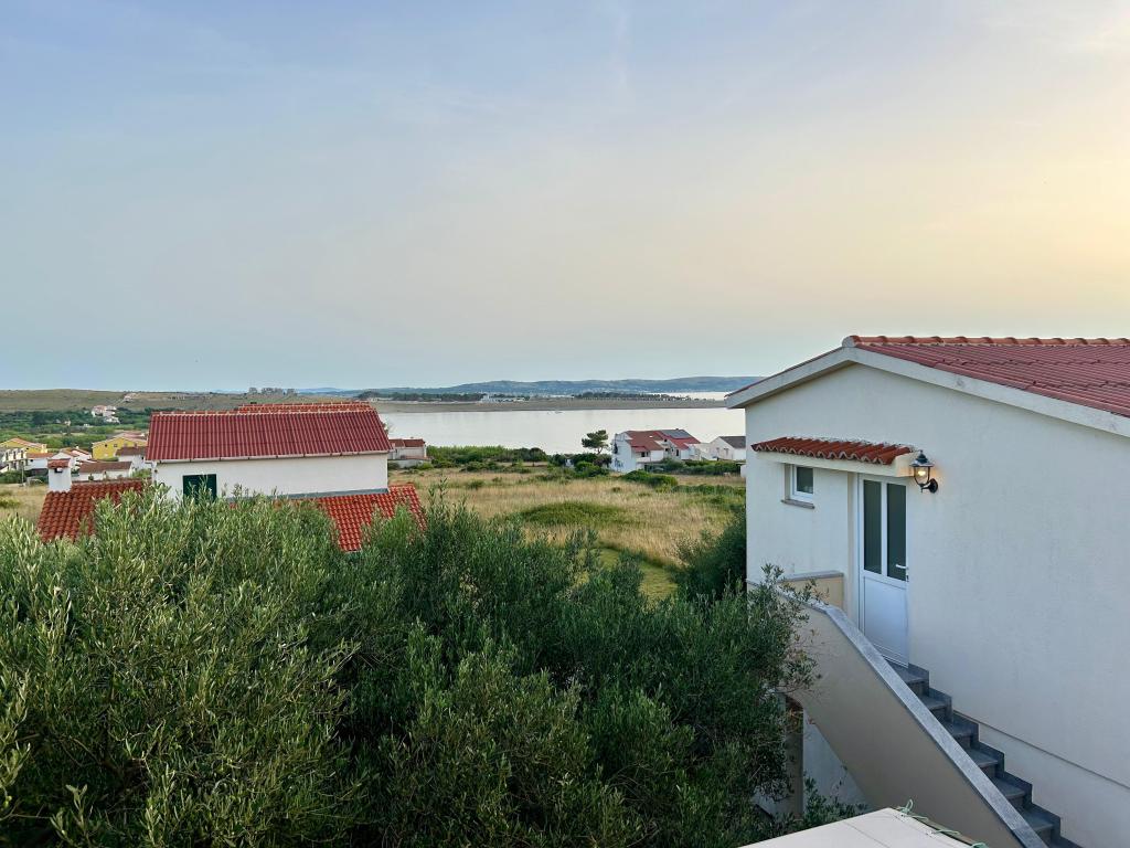 Apartmani Ante Škoda Pivica – fotografija 1
