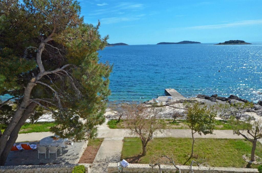 Apartmani Nina – fotografija 1
