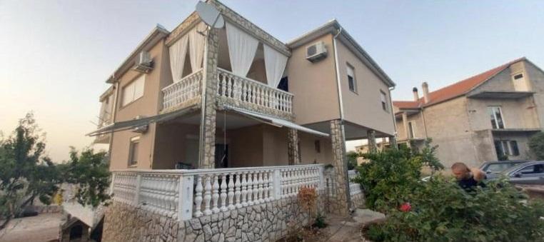 Apartman Adriana – fotografija 1