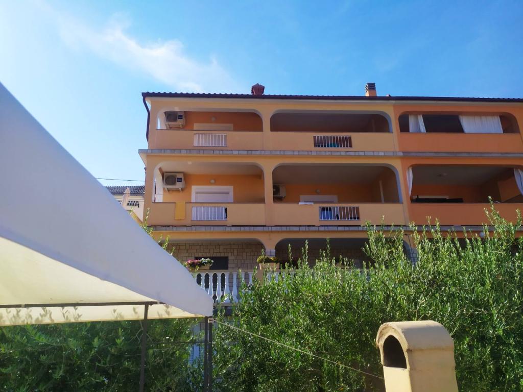 Apartmani Damir – fotografija 2