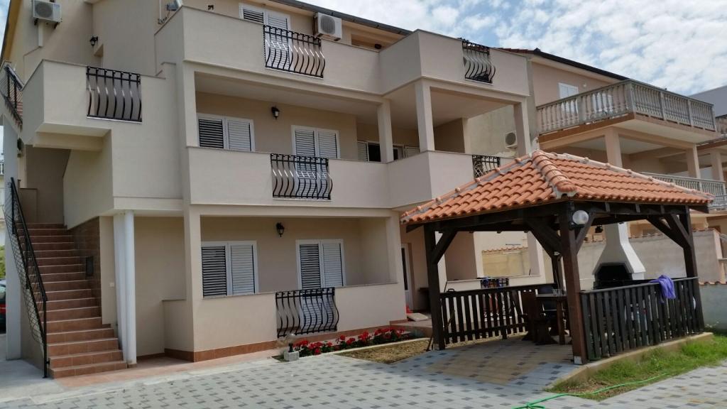 Apartmani Petra – fotografija 2