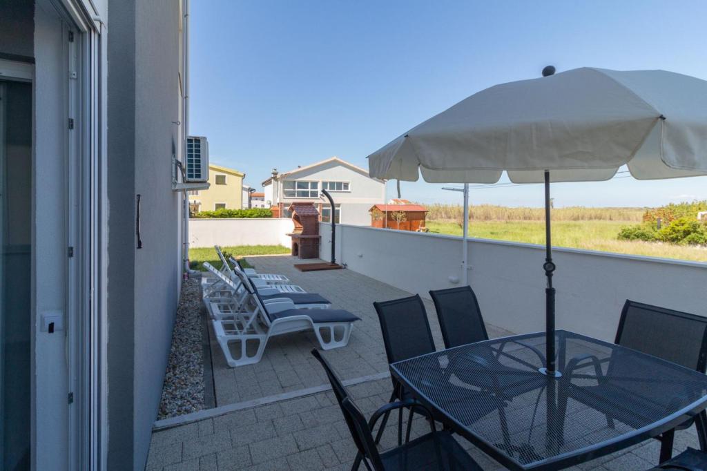 Apartman Dani – fotografija 1
