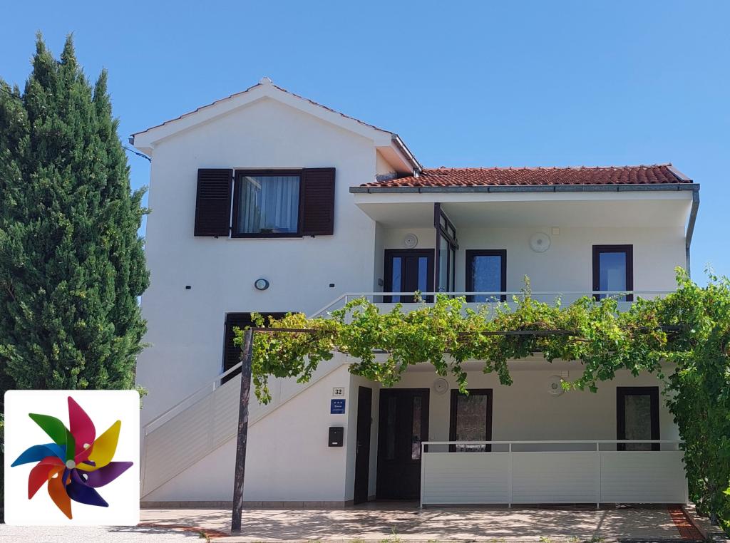 Apartmani Vetrnica – fotografija 1