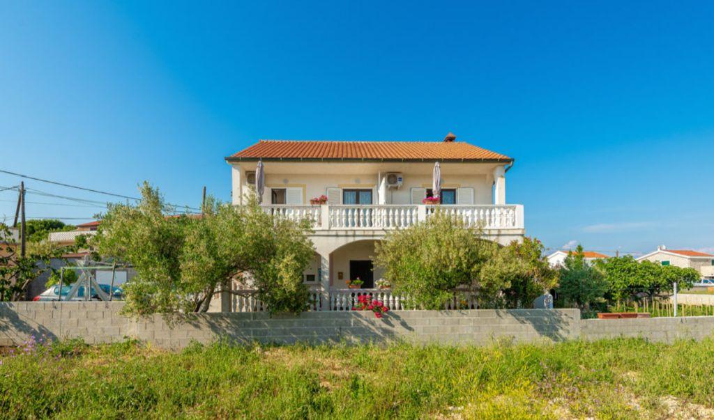 Apartmani Lea & Eva – fotografija 1