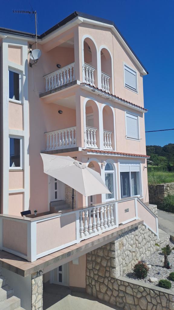 Apartmani Azik – fotografija 1