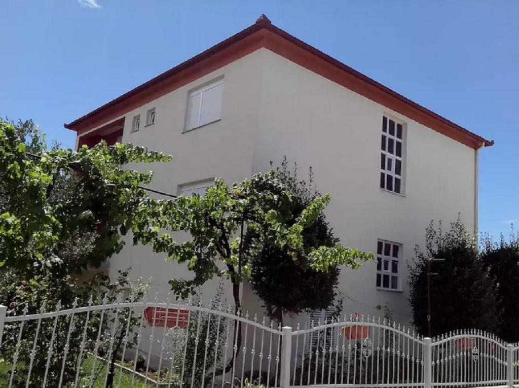 Apartman Melani – fotografija 1