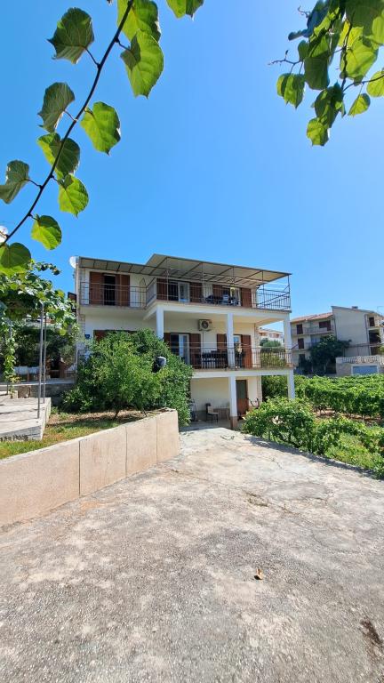 Apartmani Gilan – fotografija 3