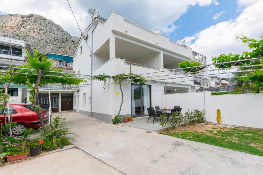 Apartmani Luka – fotografija 2