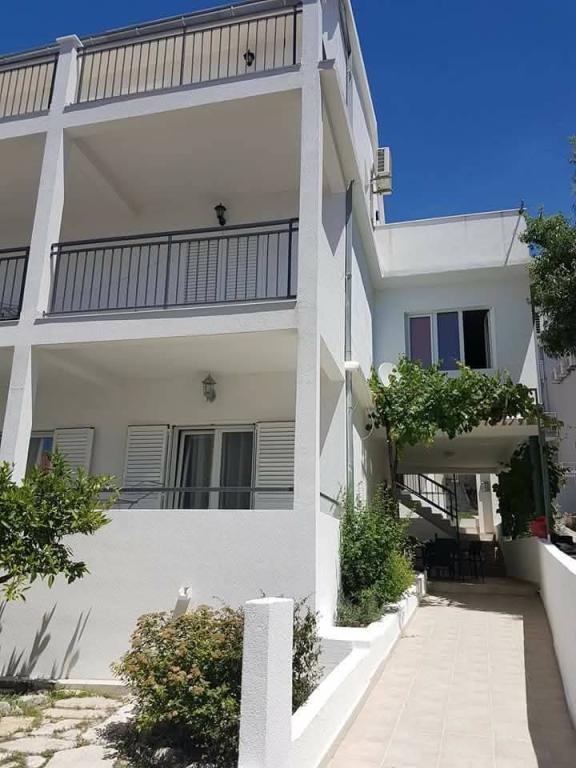 Apartmani Ena – fotografija 2