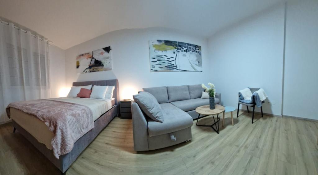 Apartman Bella Home Studio – fotografija 1