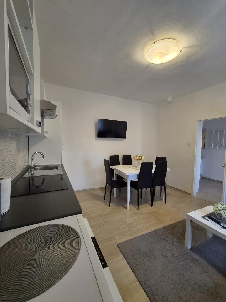 Apartmani Klara – fotografija 3