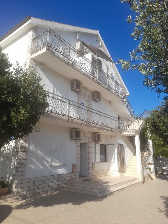 Apartmani Veronika – fotografija 2