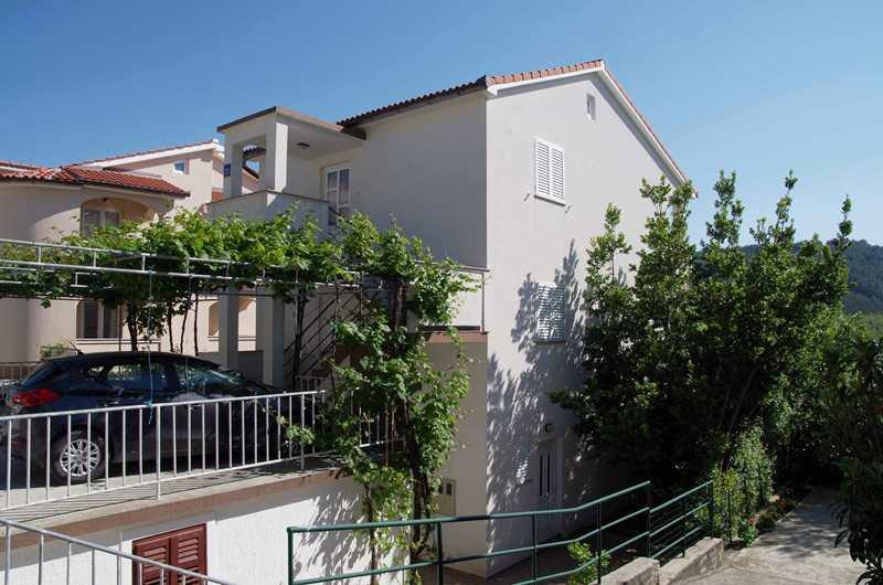 Apartmani Anica i Toni – fotografija 1