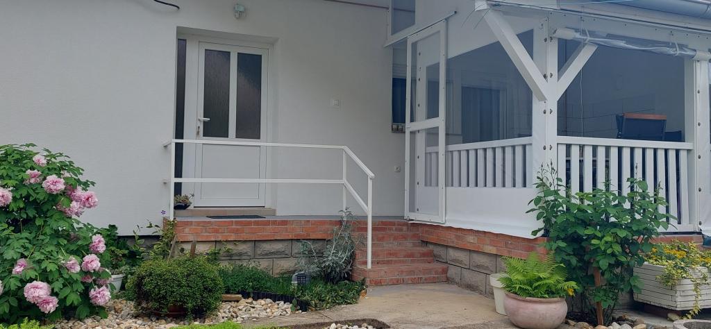 Apartman Mala Kuća – fotografija 2