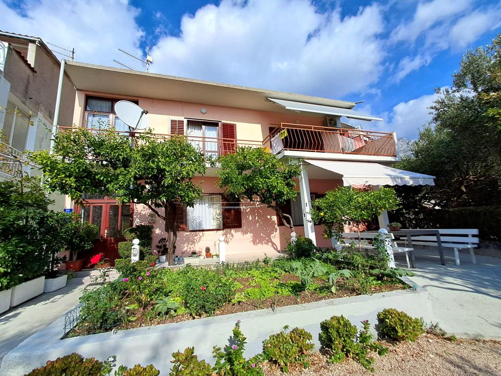 Sobe & Apartmani Olive – fotografija 1